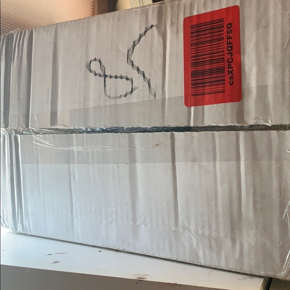 10 pound Soy Wax box with wicks included - Picture 2 of 3